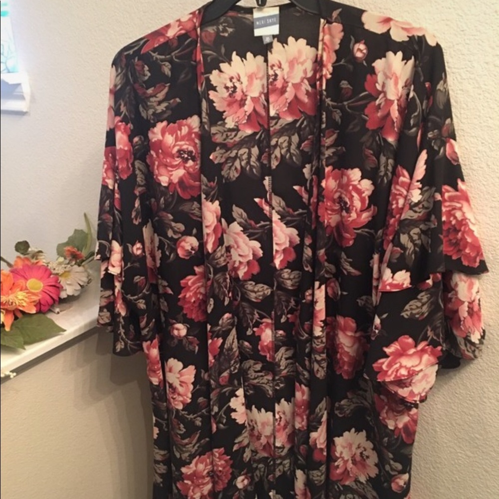 Long floral plus size kimono